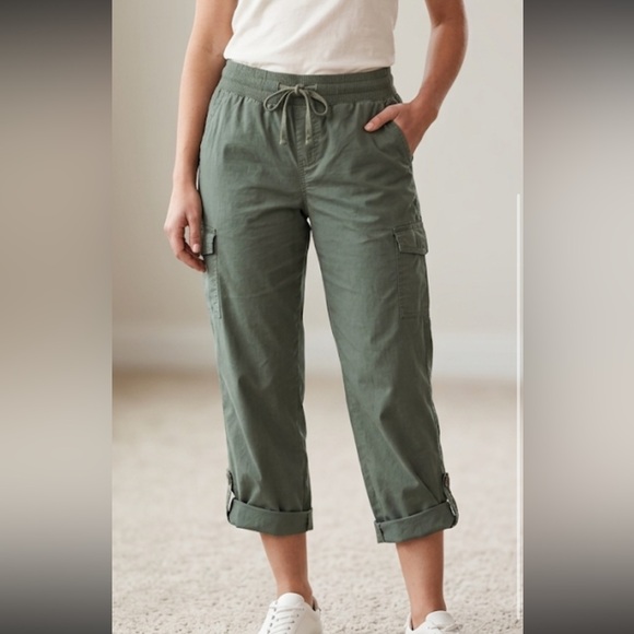 Emily Daniels Pants - Emily Daniels Relaxed Olive Cargo Capris - Women Pants Size Small